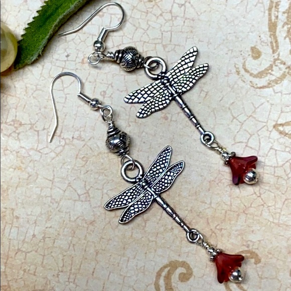 NWOT Dragonfly earrings pink flowers artisan - Picture 3 of 4